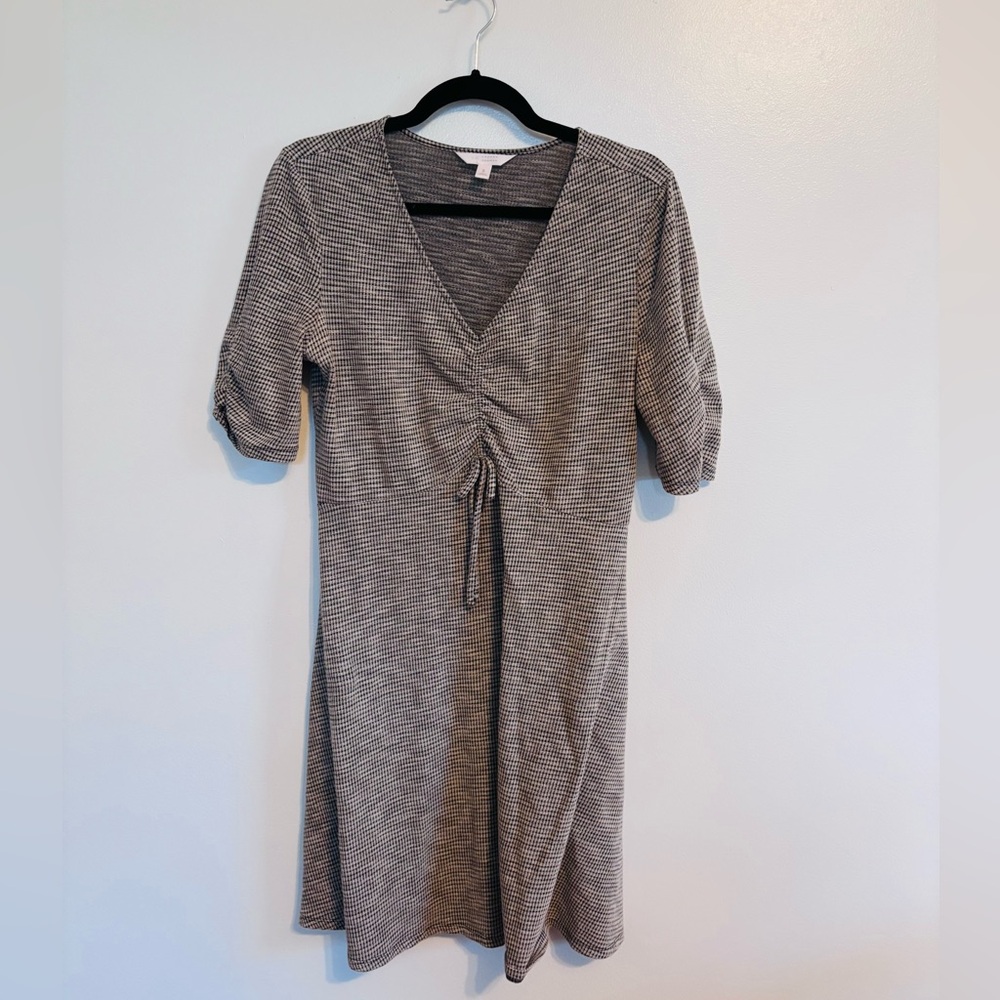LC Lauren Conrad Fit and Flare V-Neck Dress grey size small